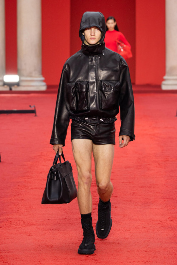 Fotoservizio/SS 2023/WOMEN/SFILATA/SALVATORE FERRAGAMO/DP2/4