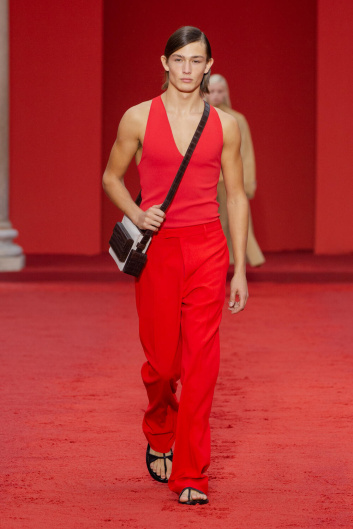 Fotoservizio/SS 2023/WOMEN/SFILATA/SALVATORE FERRAGAMO/DP2/7