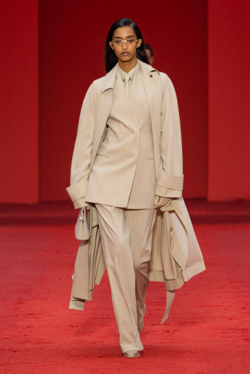 Fotoservizio/SS 2023/WOMEN/SFILATA/SALVATORE FERRAGAMO/DP2/0