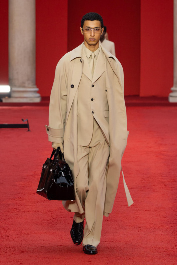 Fotoservizio/SS 2023/WOMEN/SFILATA/SALVATORE FERRAGAMO/DP2/1