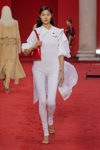 Fotoservizio/SS 2023/WOMEN/SFILATA/SALVATORE FERRAGAMO/DP2/19