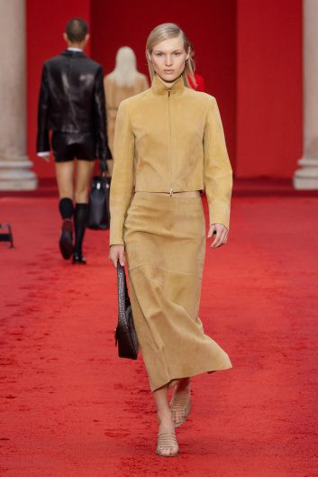 Fotoservizio/SS 2023/WOMEN/SFILATA/SALVATORE FERRAGAMO/DP2/20