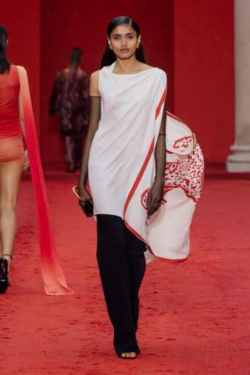 Fotoservizio/SS 2023/WOMEN/SFILATA/SALVATORE FERRAGAMO/DP2/58