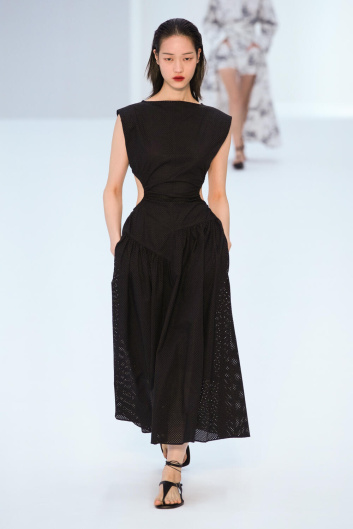 Fotoservizio/SS 2023/WOMEN/SFILATA/PHILOSOPHY DI LORENZO SERAFINI/DP2/14