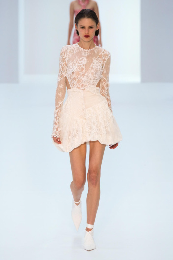 Fotoservizio/SS 2023/WOMEN/SFILATA/PHILOSOPHY DI LORENZO SERAFINI/DP2/5