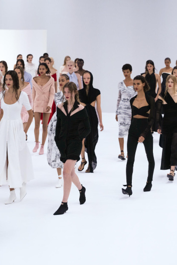 Fotoservizio/SS 2023/WOMEN/SFILATA/PHILOSOPHY DI LORENZO SERAFINI/DP2/11