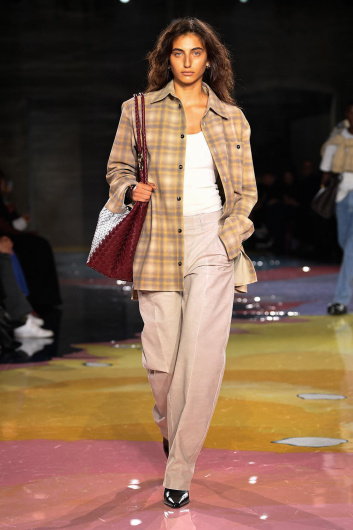 Fotoservizio/SS 2023/WOMEN/SFILATA/BOTTEGA VENETA/DP2/0