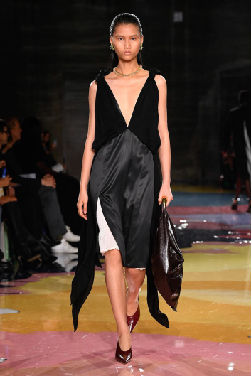Fotoservizio/SS 2023/WOMEN/SFILATA/BOTTEGA VENETA/DP2/1
