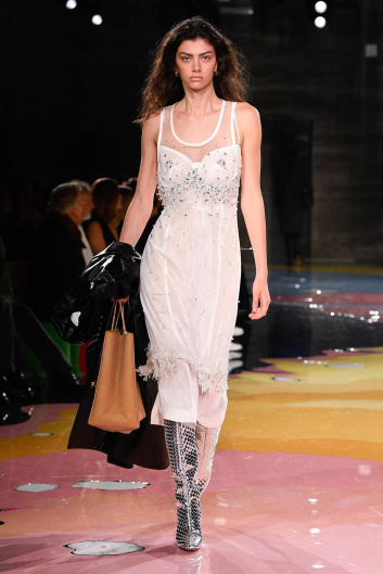 Fotoservizio/SS 2023/WOMEN/SFILATA/BOTTEGA VENETA/DP2/10