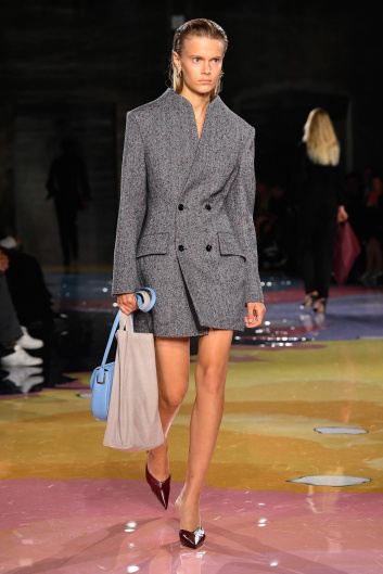 Fotoservizio/SS 2023/WOMEN/SFILATA/BOTTEGA VENETA/DP2/1