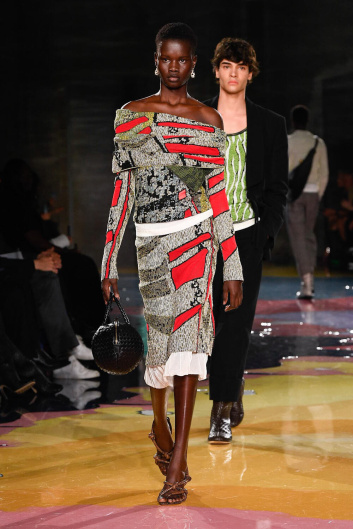 Fotoservizio/SS 2023/WOMEN/SFILATA/BOTTEGA VENETA/DP2/9