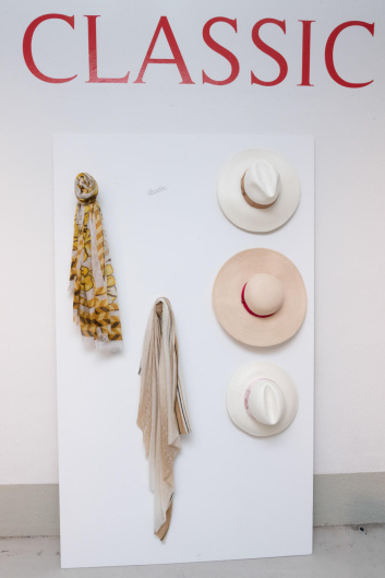 Fotoservizio/SS 2023/WOMEN/PRESENTAZIONE/BORSALINO/DP2/4