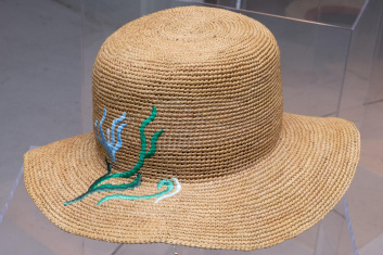 Fotoservizio/SS 2023/WOMEN/PRESENTAZIONE/BORSALINO/DP2/17