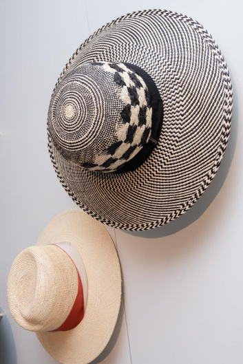 Fotoservizio/SS 2023/WOMEN/PRESENTAZIONE/BORSALINO/DP2/34