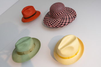 Fotoservizio/SS 2023/WOMEN/PRESENTAZIONE/BORSALINO/DP2/36