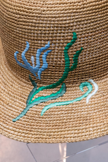 Fotoservizio/SS 2023/WOMEN/PRESENTAZIONE/BORSALINO/DP2/60