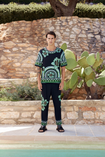 Fotoservizio/SS 2023/WOMEN/PRESENTAZIONE/RAMZEN/DP2/5