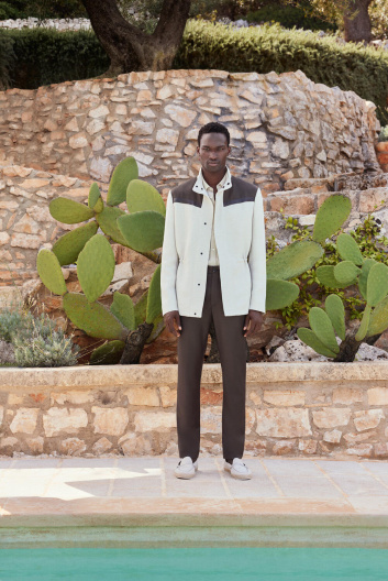 Fotoservizio/SS 2023/WOMEN/PRESENTAZIONE/RAMZEN/DP2/21