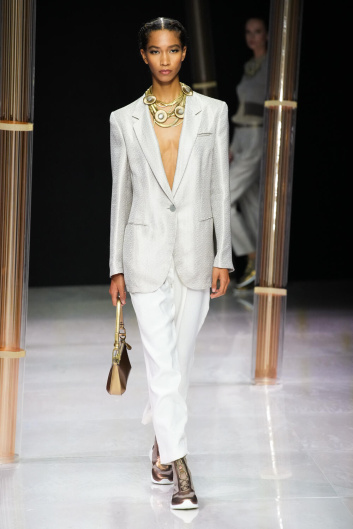 Fotoservizio/SS 2023/WOMEN/SFILATA/GIORGIO ARMANI/DP2/1