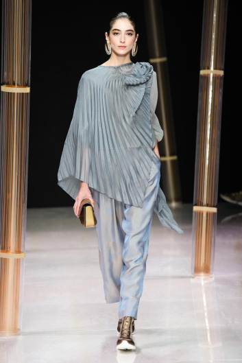 Fotoservizio/SS 2023/WOMEN/SFILATA/GIORGIO ARMANI/DP2/3