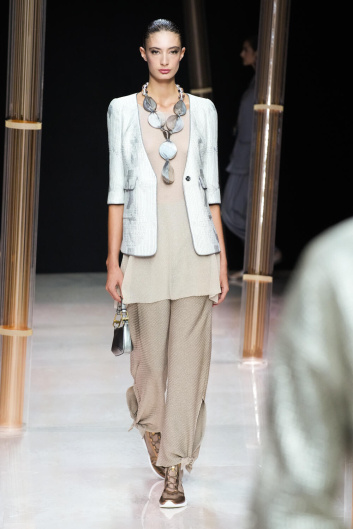 Fotoservizio/SS 2023/WOMEN/SFILATA/GIORGIO ARMANI/DP2/6