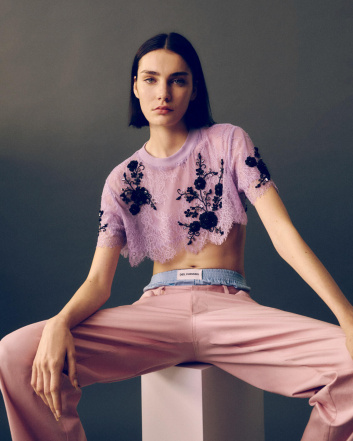 Fotoservizio/SS 2023/WOMEN/PRESENTAZIONE/DES_PHEMMES/DP2/6