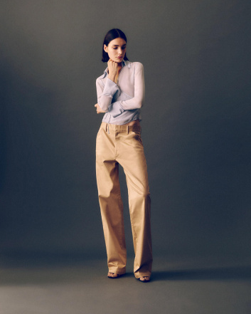 Fotoservizio/SS 2023/WOMEN/PRESENTAZIONE/DES_PHEMMES/DP2/14