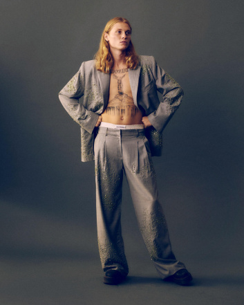 Fotoservizio/SS 2023/WOMEN/PRESENTAZIONE/DES_PHEMMES/DP2/16