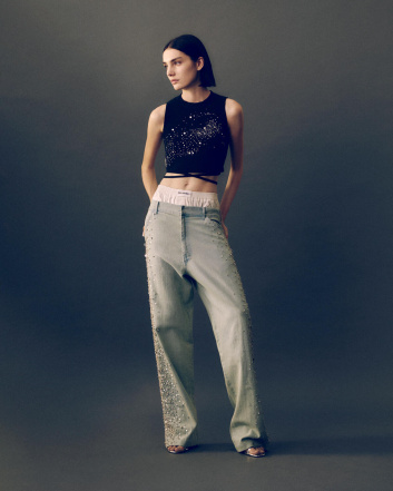 Fotoservizio/SS 2023/WOMEN/PRESENTAZIONE/DES_PHEMMES/DP2/9