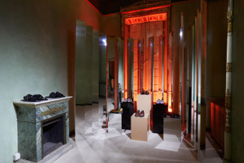 Fotoservizio/SS 2023/WOMEN/PRESENTAZIONE/GIUSEPPE ZANOTTI/DP2/11