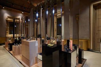 Fotoservizio/SS 2023/WOMEN/PRESENTAZIONE/GIUSEPPE ZANOTTI/DP2/14