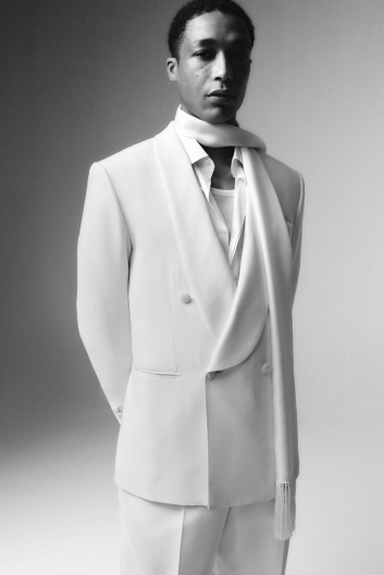 Fotoservizio/SS 2024/MEN/PRESENTAZIONE/BRIONI/DP2/37