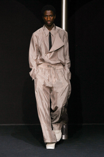 Fotoservizio/SS 2024/MEN/SFILATA/EMPORIO ARMANI/DP2/8
