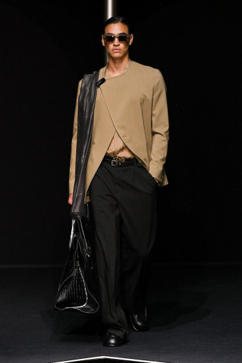 Fotoservizio/SS 2024/MEN/SFILATA/EMPORIO ARMANI/DP2/12