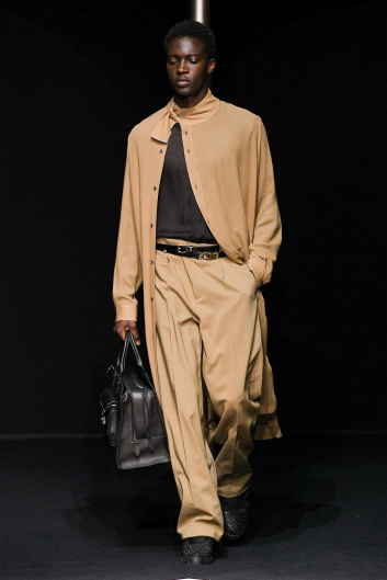Fotoservizio/SS 2024/MEN/SFILATA/EMPORIO ARMANI/DP2/14