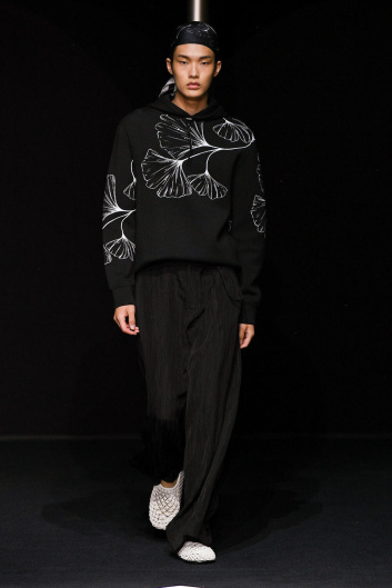 Fotoservizio/SS 2024/MEN/SFILATA/EMPORIO ARMANI/DP2/9