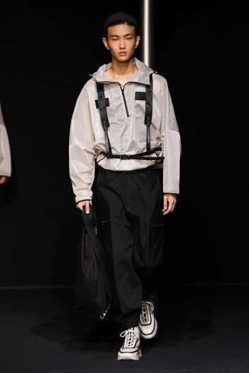 Fotoservizio/SS 2024/MEN/SFILATA/EMPORIO ARMANI/DP2/3