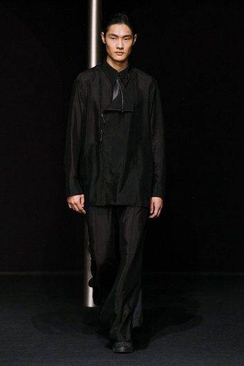 Fotoservizio/SS 2024/MEN/SFILATA/EMPORIO ARMANI/DP2/1