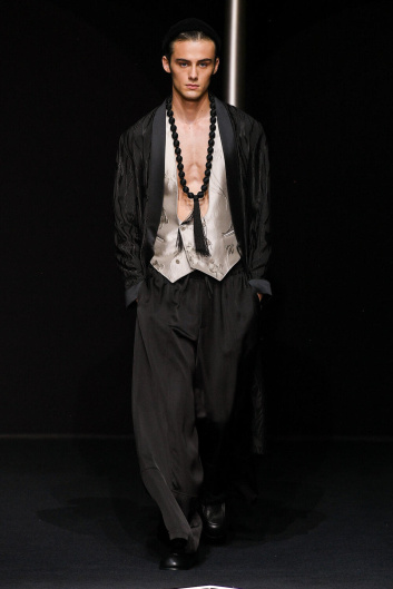 Fotoservizio/SS 2024/MEN/SFILATA/EMPORIO ARMANI/DP2/12