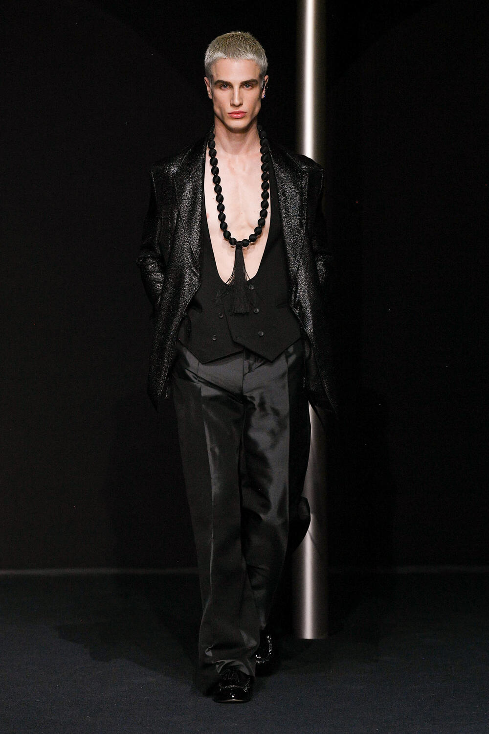 Fotoservizio/SS 2024/MEN/SFILATA/EMPORIO ARMANI/DP2/11