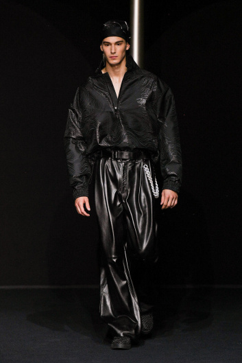 Fotoservizio/SS 2024/MEN/SFILATA/EMPORIO ARMANI/DP2/7