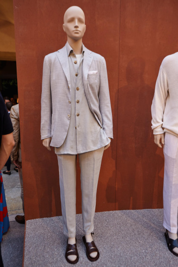 Fotoservizio/SS 2024/MEN/SFILATA/KITON/DP2/12