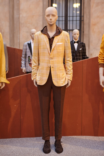 Fotoservizio/SS 2024/MEN/SFILATA/KITON/DP2/14