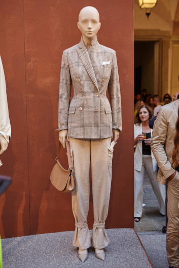 Fotoservizio/SS 2024/MEN/SFILATA/KITON/DP2/31