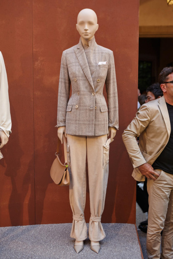 Fotoservizio/SS 2024/MEN/SFILATA/KITON/DP2/34