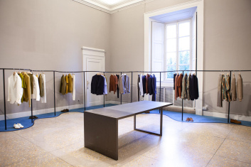Fotoservizio/SS 2024/MEN/PRESENTAZIONE/CORNELIANI/DP2/6