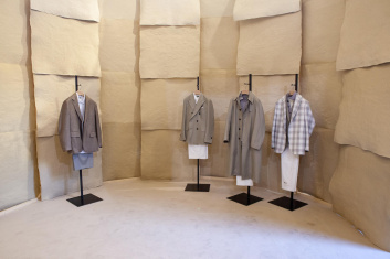 Fotoservizio/SS 2024/MEN/PRESENTAZIONE/CORNELIANI/DP2/8