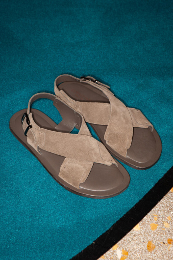 Fotoservizio/SS 2024/MEN/PRESENTAZIONE/CORNELIANI/DP2/36