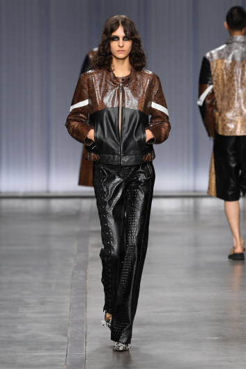 Fotoservizio/SS 2024/WOMEN/SFILATA/ICEBERG/DP2/12