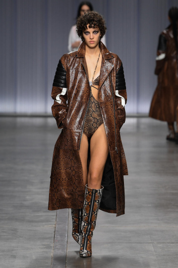 Fotoservizio/SS 2024/WOMEN/SFILATA/ICEBERG/DP2/13